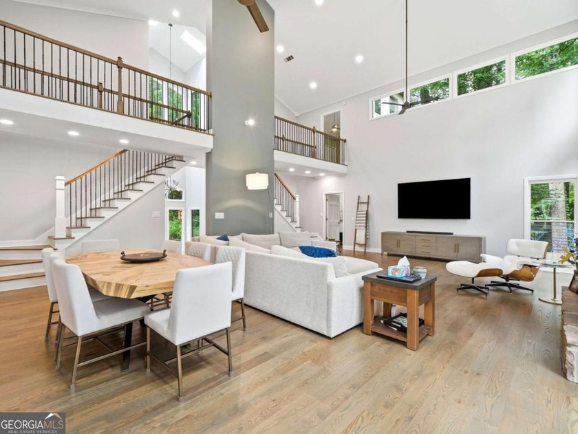 Welcome to your private Lake Lanier retreat, where luxury - photo 14
