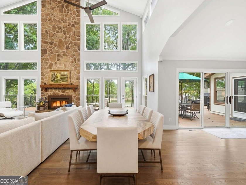 Welcome to your private Lake Lanier retreat, where luxury - photo 15