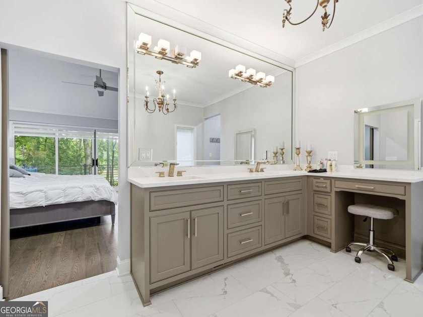 Welcome to your private Lake Lanier retreat, where luxury - photo 37