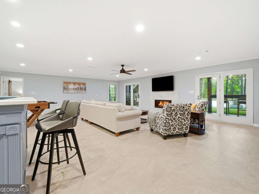 Welcome to your private Lake Lanier retreat, where luxury - photo 44