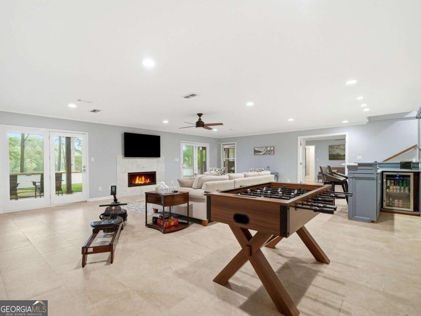 Welcome to your private Lake Lanier retreat, where luxury - photo 47