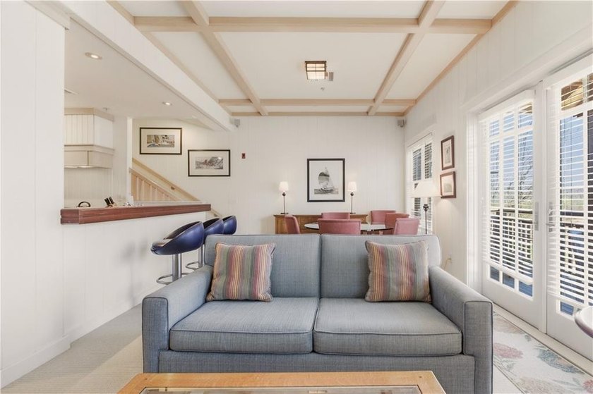 Rare opportunity to own in The Aquidneck Club Clubhouse - photo 13