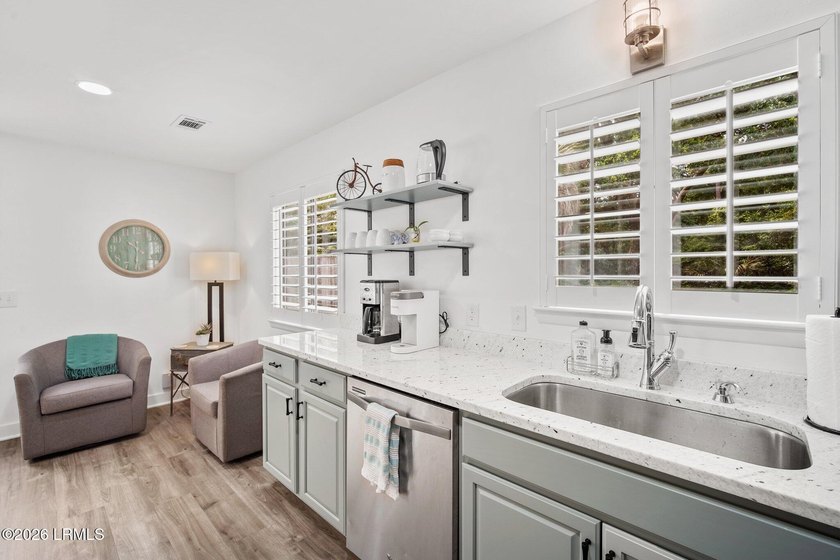 Located in Pigeon Point, this thoughtfully renovated 3-bedroom - photo 9