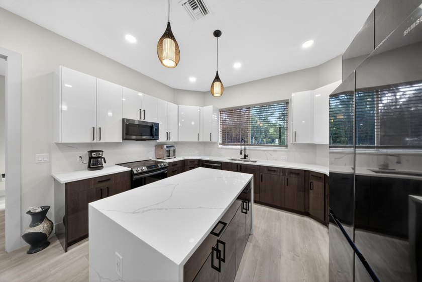 Welcome to this gorgeous 2024-built home in a no HOA - photo 11