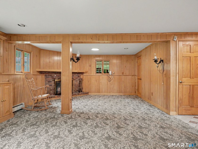 Set in Danbury's sought-after Pembroke neighborhood, this - photo 25