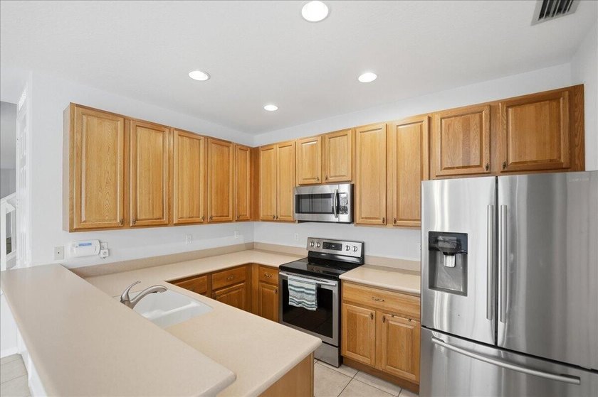Discover this beautiful three bedroom 2.5 bath, 2.5-bath - photo 13