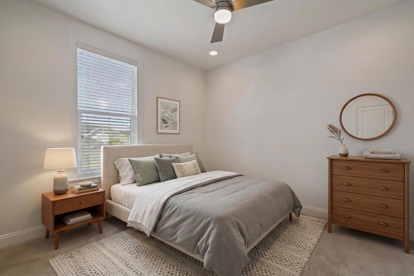 Best deal in Church Street Village! This 3 bedroom, 2.5 bath - photo 17