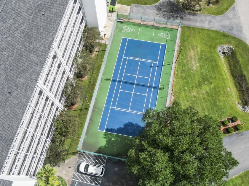 EXCEPTIONAL WATERFRONT INVESTMENT OPPORTUNITY! This fully - photo 24