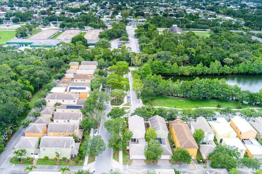 Discover this beautiful three bedroom 2.5 bath, 2.5-bath - photo 45