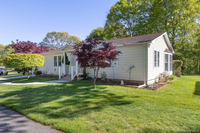 Welcome to easy, low-maintenance living in this well-maintained - photo 3