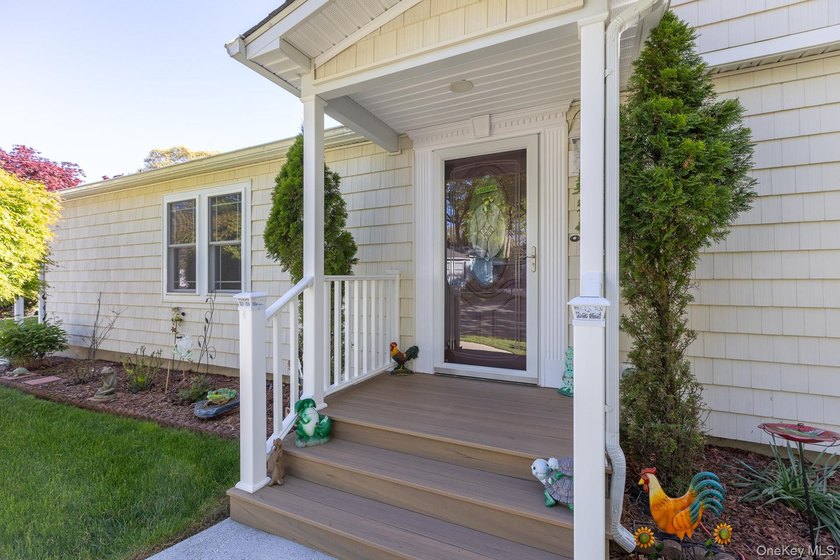 Welcome to easy, low-maintenance living in this well-maintained - photo 4