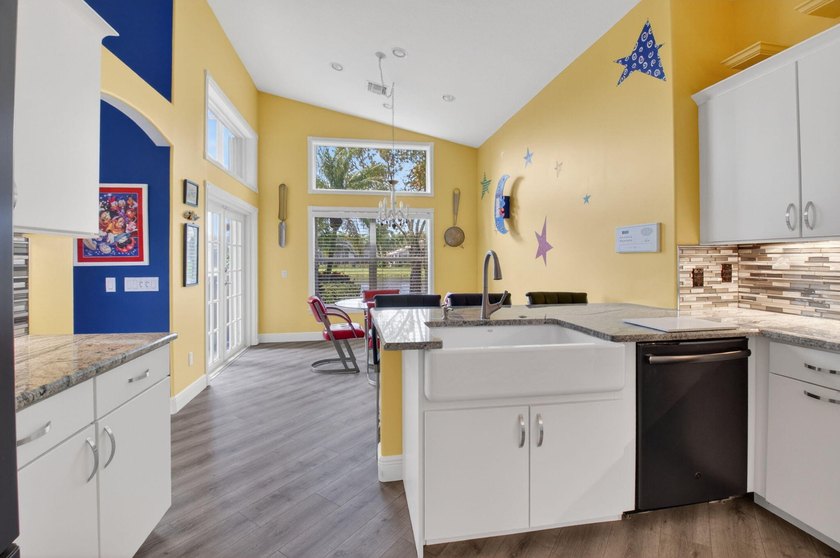 Welcome to your new home! As you pull up you will notice full - photo 16