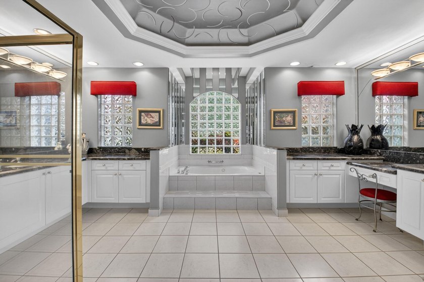 Welcome to your new home! As you pull up you will notice full - photo 20
