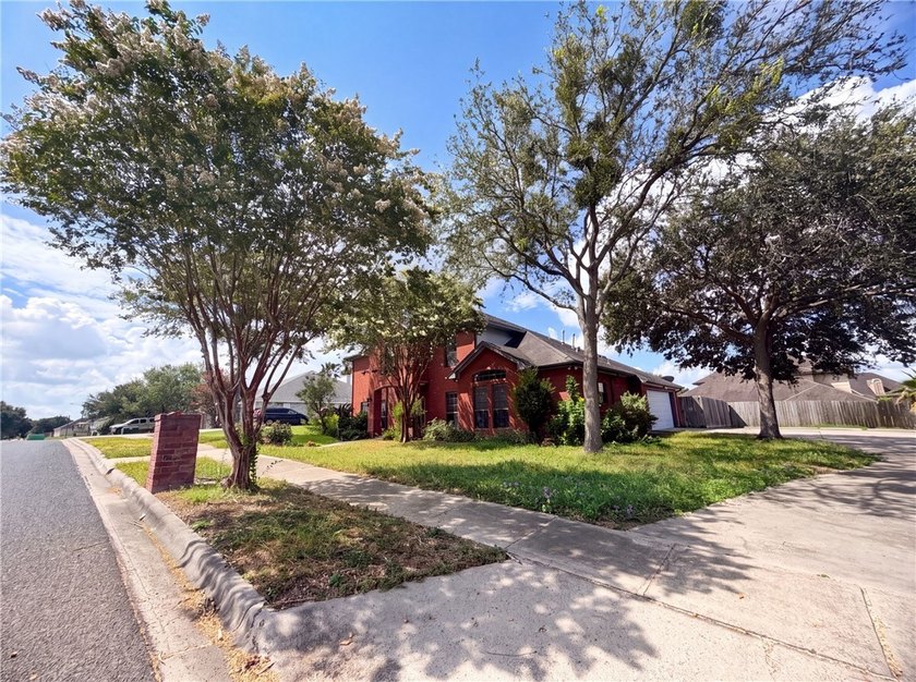 This Corpus Christi two-story home offers a patio, and a two-car - photo 23