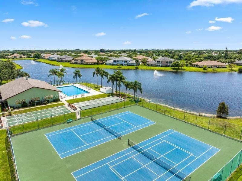 Welcome to easy Florida living in this charming condo located in - photo 35