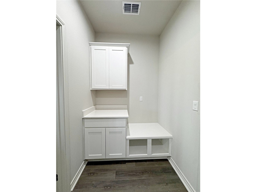 Welcome to 1414 Aegon, a beautifully appointed 3-bedroom - photo 13