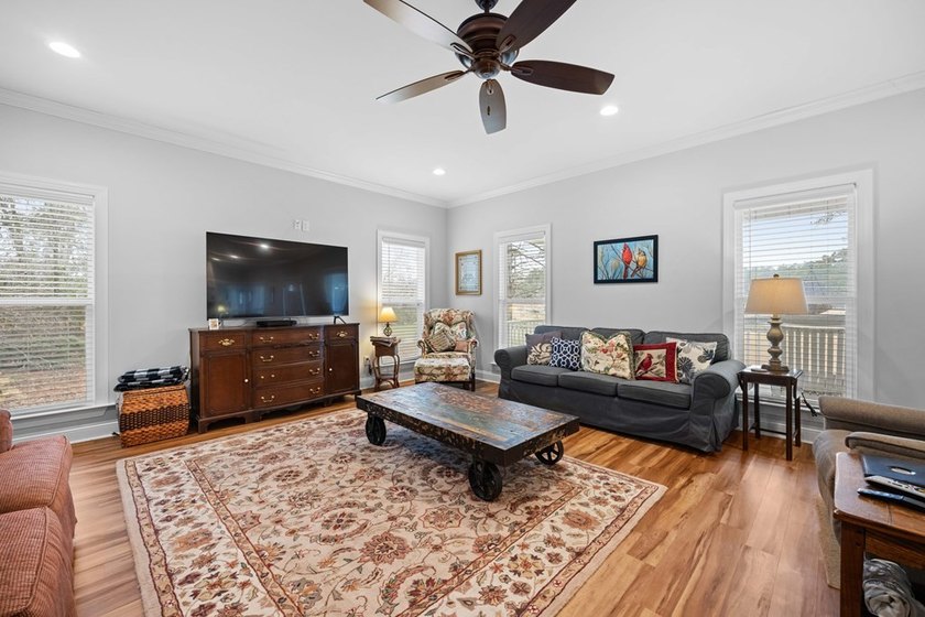 Perfectly maintained, like-new two-bedroom, two-bath home - photo 14