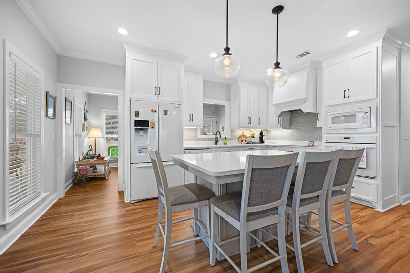 Perfectly maintained, like-new two-bedroom, two-bath home - photo 16