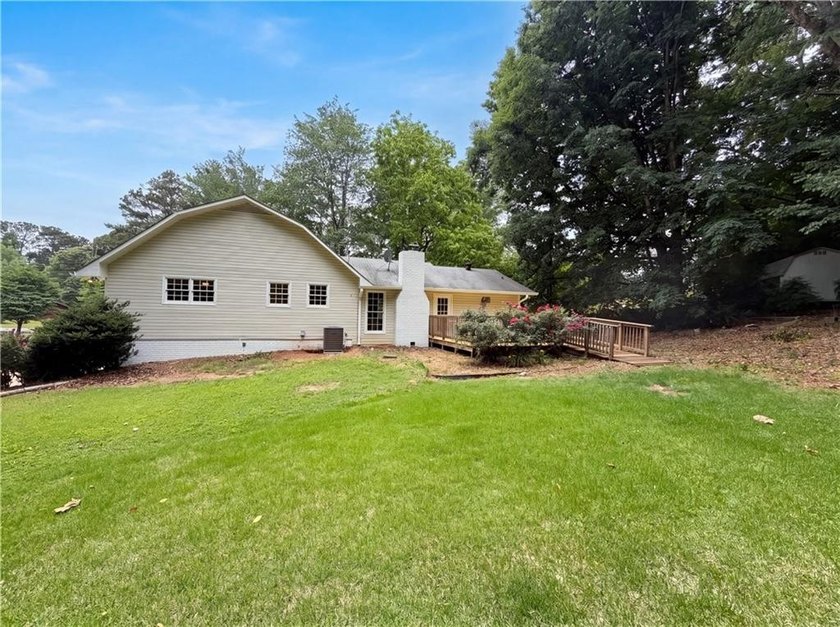 Welcome home to this charming home Featuring an inviting - photo 23