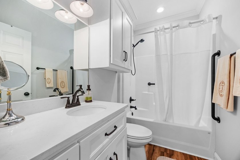 Perfectly maintained, like-new two-bedroom, two-bath home - photo 26