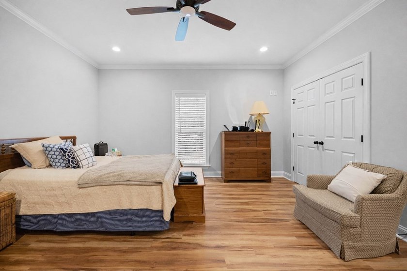 Perfectly maintained, like-new two-bedroom, two-bath home - photo 30