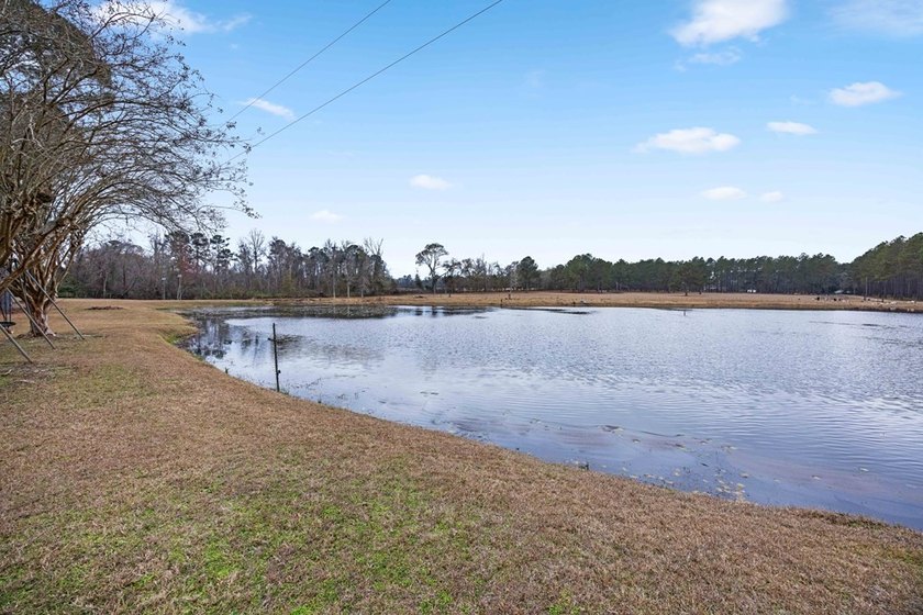 Perfectly maintained, like-new two-bedroom, two-bath home - photo 35