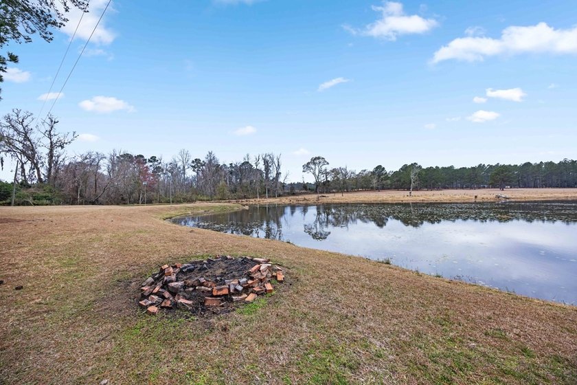 Perfectly maintained, like-new two-bedroom, two-bath home - photo 44