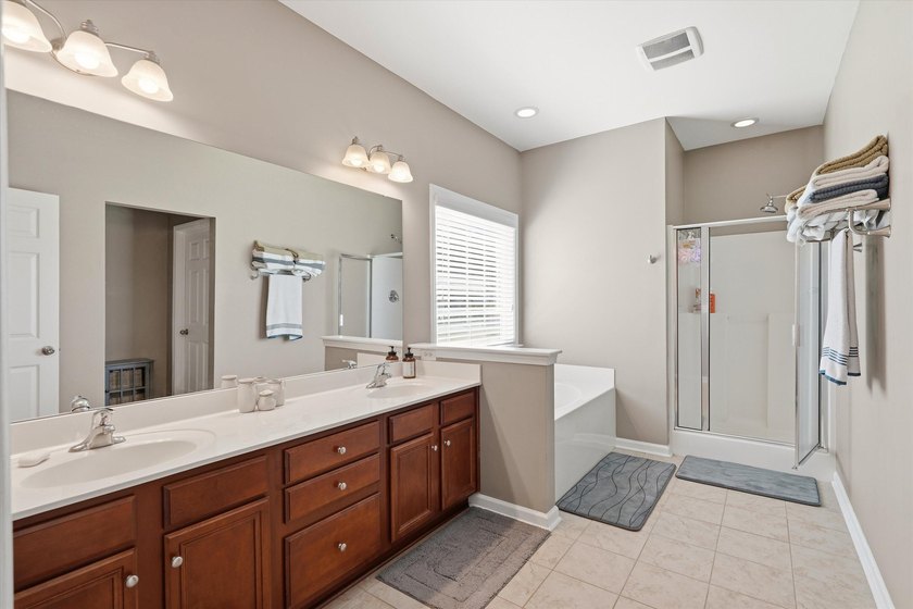 Professional photos coming soon! Welcome home to this beautiful - photo 21
