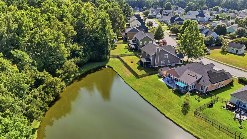 Professional photos coming soon! Welcome home to this beautiful - photo 33