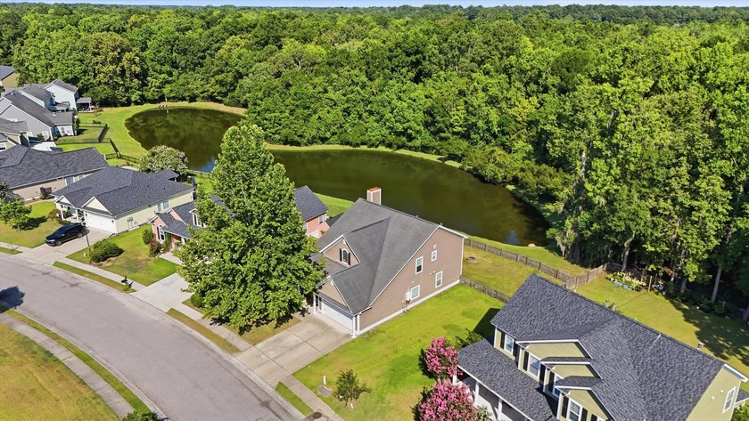 Professional photos coming soon! Welcome home to this beautiful - photo 34