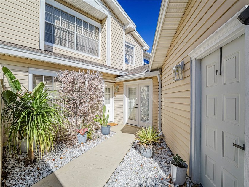 10k credit towards closing!!! Motivated Seller! This spacious - photo 3
