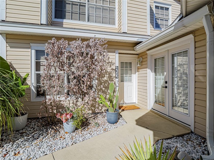 10k credit towards closing!!! Motivated Seller! This spacious - photo 4