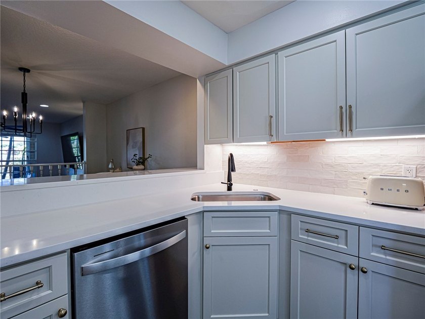 10k credit towards closing!!! Motivated Seller! This spacious - photo 7
