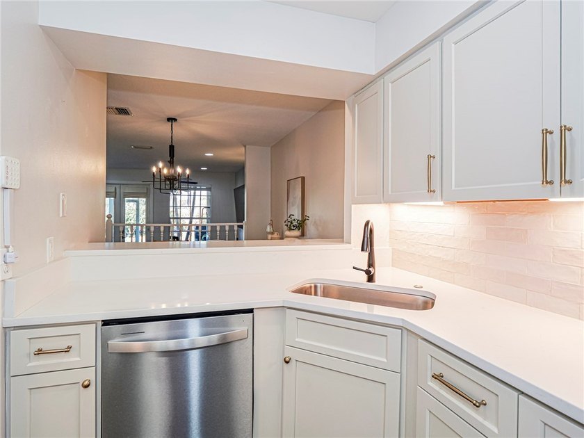 10k credit towards closing!!! Motivated Seller! This spacious - photo 8