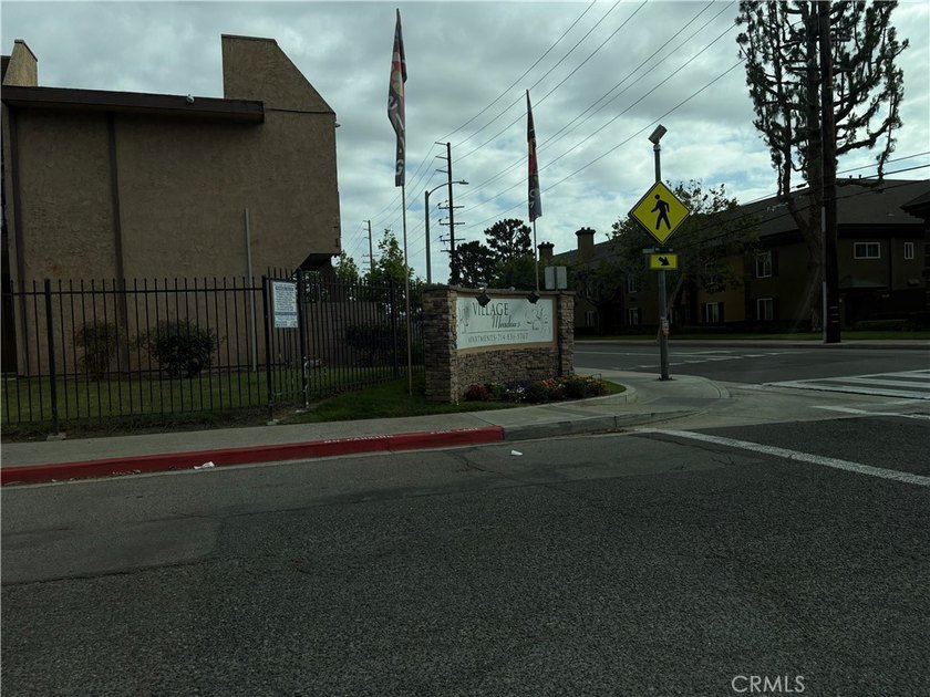 801 S Lyon #A110 - photo 2