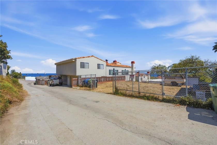 Opportunities like this are becoming increasingly rare. Located - photo 32