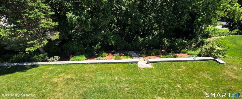Opportunity awaits in this 3-bedroom Colonial located on a quiet - photo 8