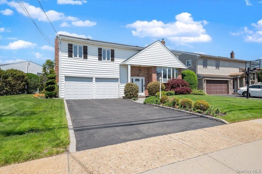 Welcome to 3089 Monterey Drive a Spacious and well-maintained - photo 2