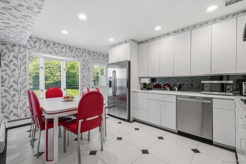 Welcome to 3089 Monterey Drive a Spacious and well-maintained - photo 10