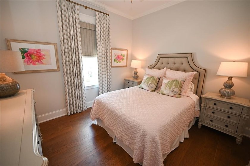 Perfectly positioned along the Grand National golf course in - photo 36