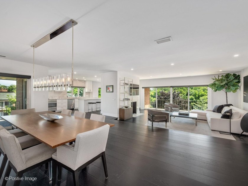 Experience luxurious, maintenance free Penthouse living in the - photo 3