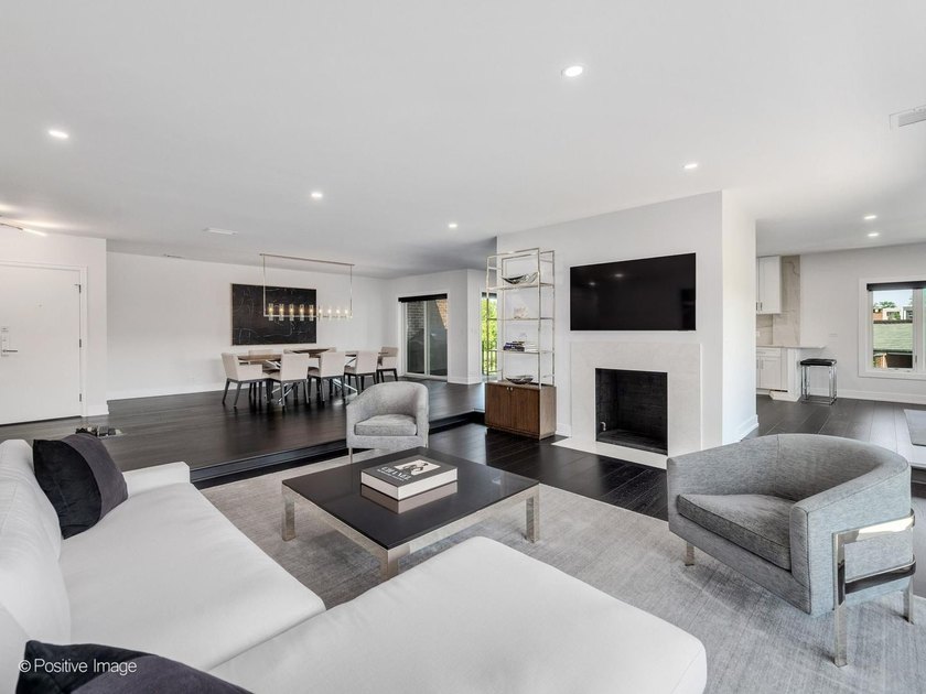 Experience luxurious, maintenance free Penthouse living in the - photo 9