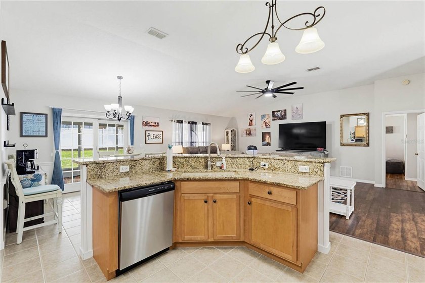 Enjoy the Florida lifestyle in this spacious and beautifully - photo 5