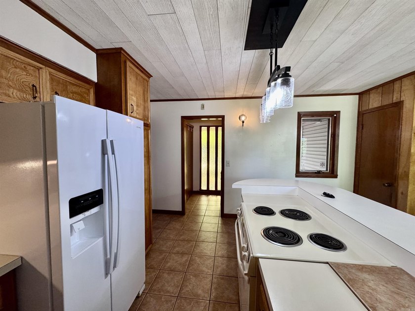 Wonderful 4BR/2BA home in a great neighborhood with a partial - photo 12