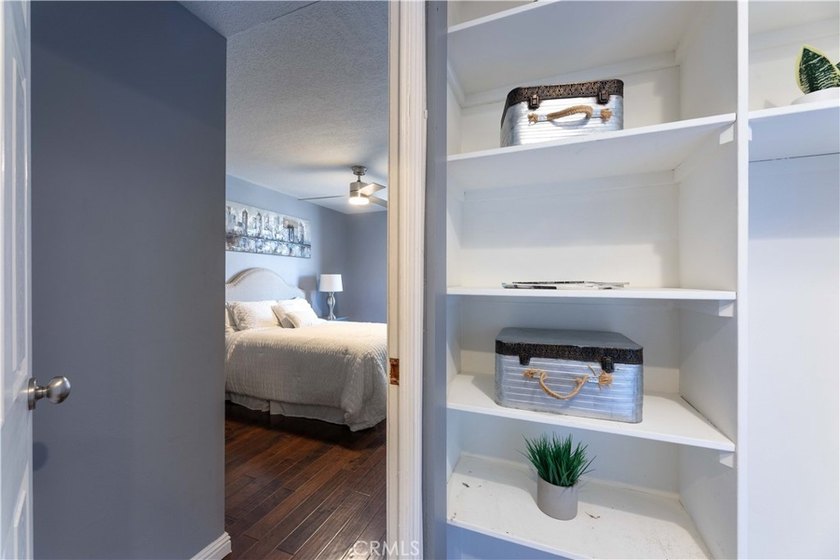 This stylish 1-bedroom, 1-bathroom condo in The Royal Palms is - photo 18