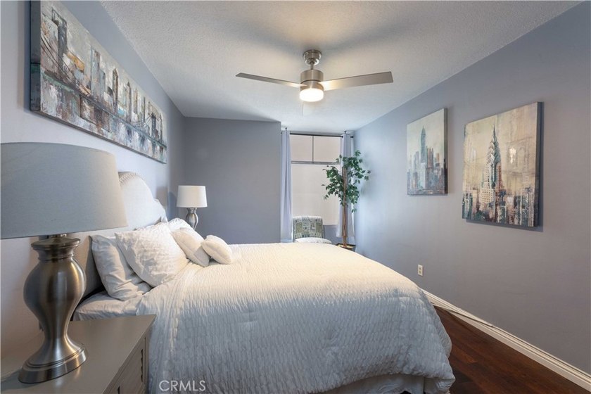 This stylish 1-bedroom, 1-bathroom condo in The Royal Palms is - photo 21
