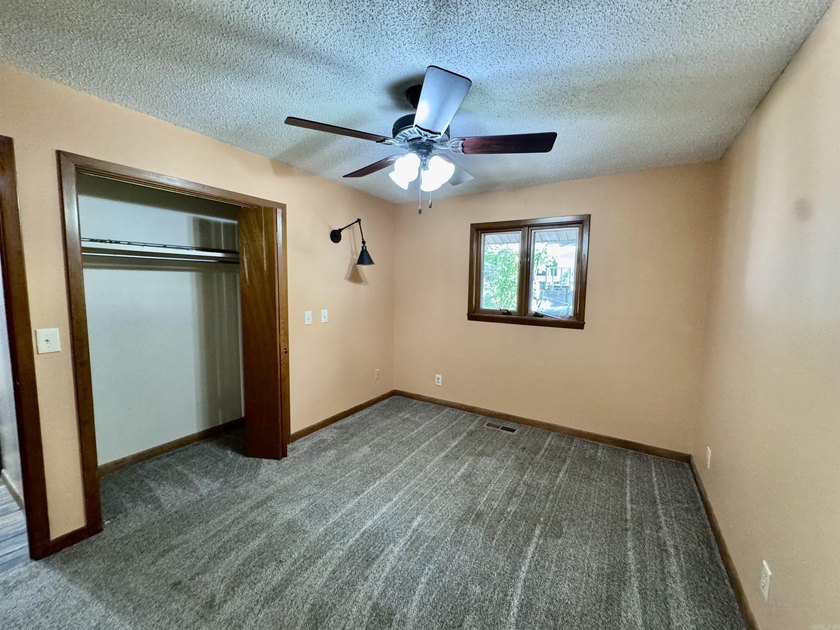 Wonderful 4BR/2BA home in a great neighborhood with a partial - photo 38