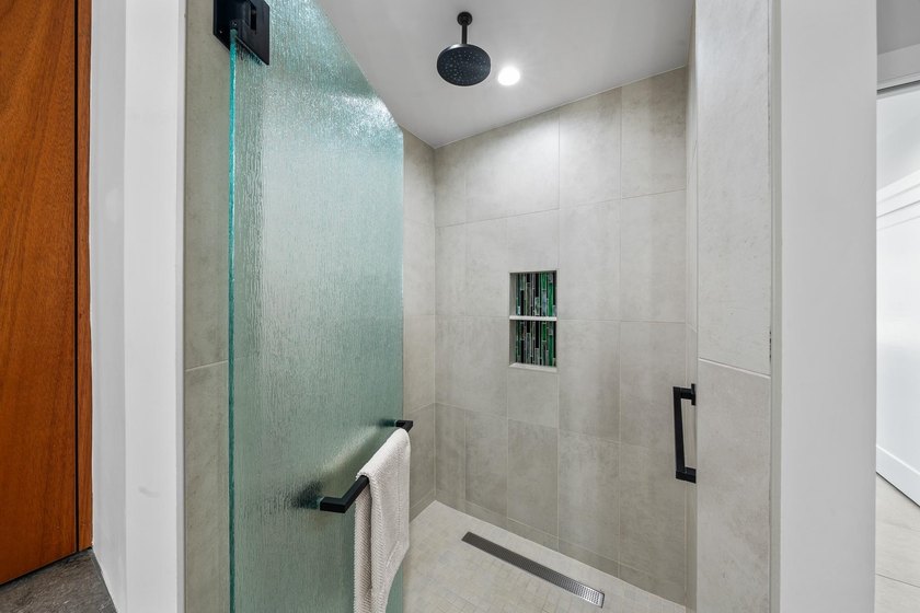 Experience luxury living at 115 Kai La Place, Kai Malu Maui - photo 17