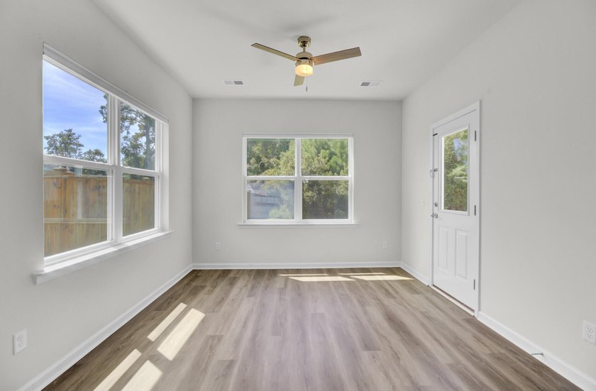This 5-bedroom home in Oakfield is back on the market with a - photo 32