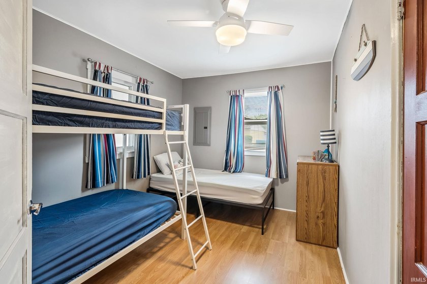 Enjoy waterfront living with this adorable 2-bedroom, 1-bath - photo 17
